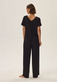 ESOTIQ JULIETTE czarny