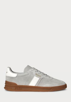 Polo Ralph Lauren HERITAGE AERA SUEDE TRAINER - Sneakers basse - taupe grey/deckwash white