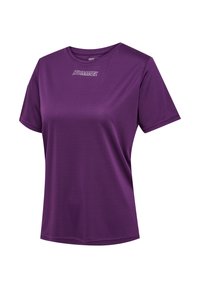 Lila tränings-t-shirt i mjukt tyg med rund halsringning, korta ärmar och en vit "HUMMEL"-logga på framsidan.