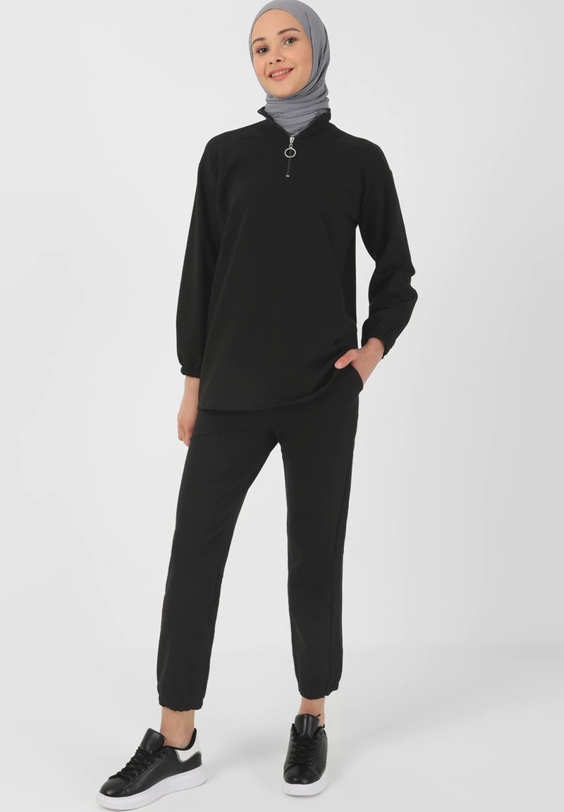 Modanisa POLO NECK -SET - REFKA BASIC - Sweater - black