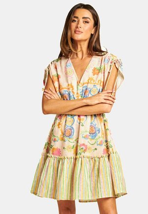Alma en Pena Freizeitkleid - beige