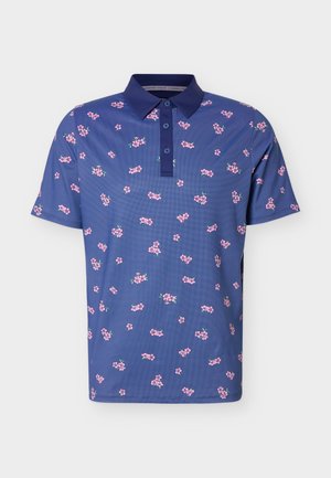 Blaues Poloshirt mit kurzen Ärmeln, dunklem Kragen und rosa Blumenmuster, das gleichmäßig über den Stoff verteilt ist.