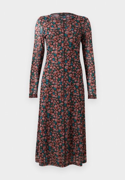 Långärmad klänning i genomskinligt svart tyg med ett färgglatt blommönster, med rund halsringning och en flödande silhuett.