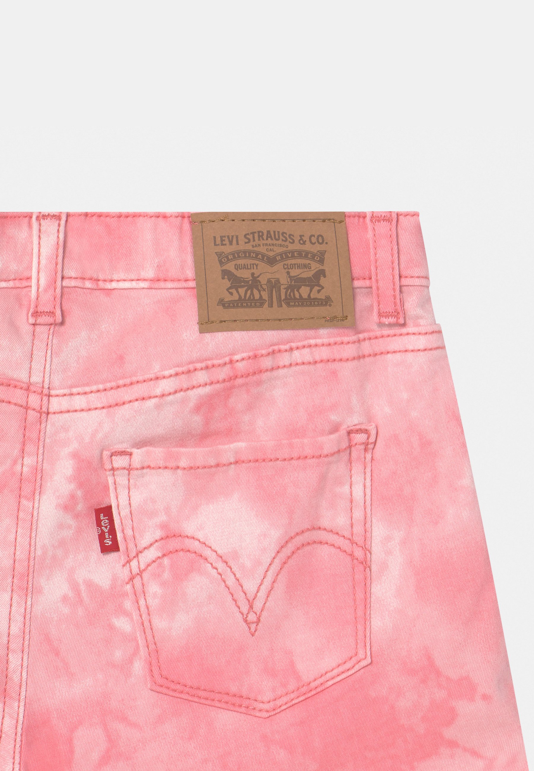 pink levi shorts