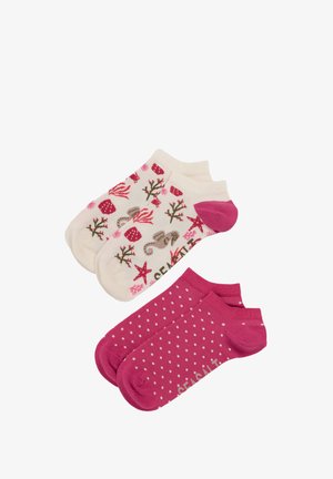 Twee paar enkelsokken: één crème met roze zeewezens en koraalpatronen, één roze met witte stippen, beide met merktekst.