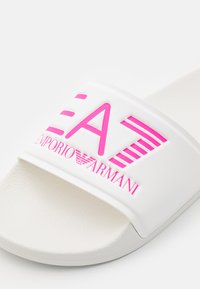 EA7 Emporio Armani UNISEX - Badesandaler - white/pink fluo