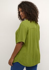 Kaffe Curve KCAMI - Bluza - calla green