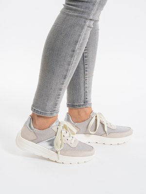 ara NEW YORK SNEAKER  - Sneaker low - shell-silver (12-25116-11)