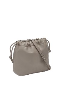Borsa a tracolla in pelle di un grigio chiaro con parte superiore arricciata, tracolla regolabile e texture liscia. Presenta una chiusura con coulisse.