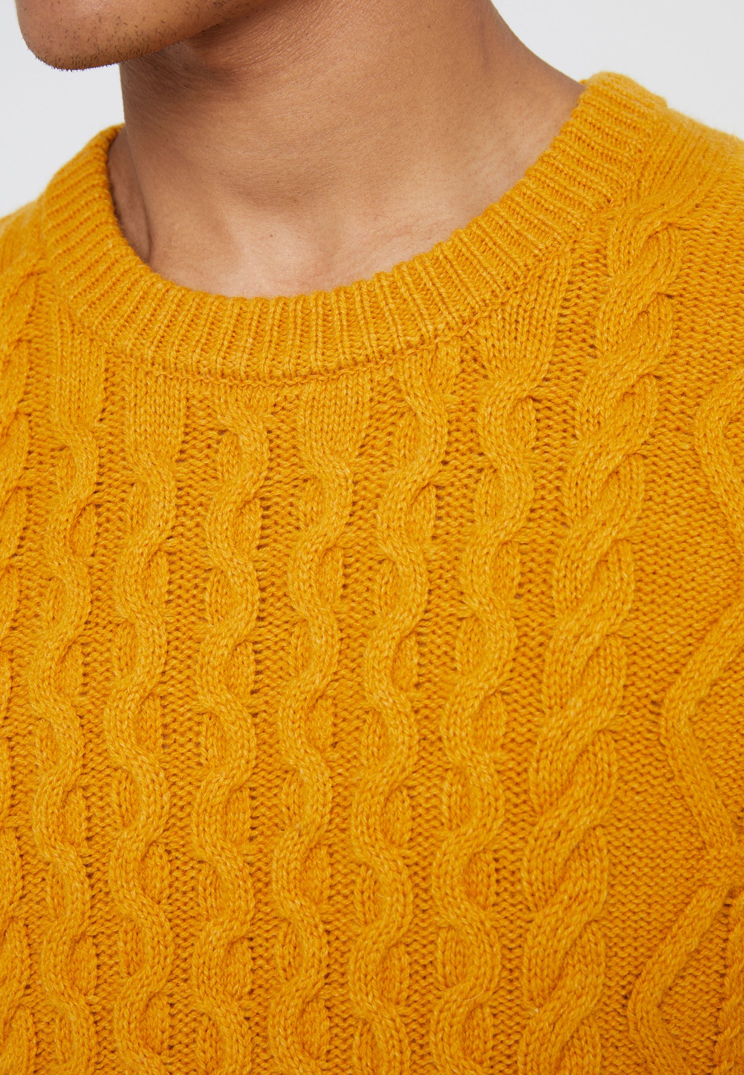 Les Deux PIGALLE CABLE Trui yellow sunflowergeel Les Deux PIGALLE CABLE Trui yellow sunflowergeel