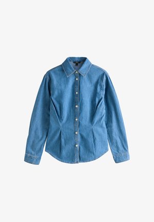 Hellblaues Jeanshemd mit langen Ärmeln, Knopfverschluss, spitz zulaufendem Kragen und seitlichen Abnähern für eine taillierte Passform. Weiche Textur mit dezenten Steppnähten.