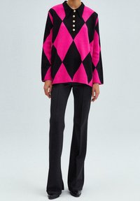 Touché Privé Jumper - neon pink