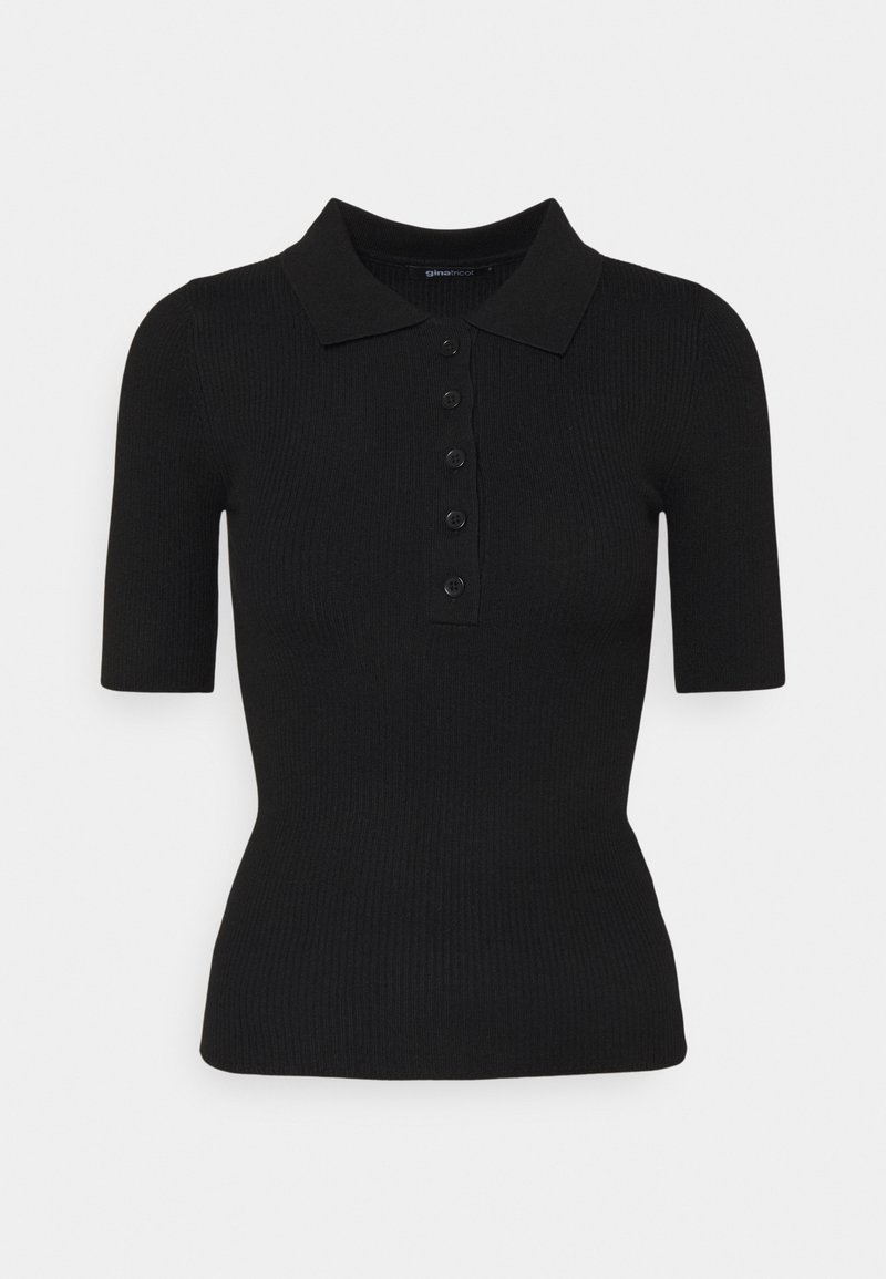 Polo shirt noir à côtes avec un col classique, des manches courtes et une patte de boutonnage à six boutons à l'avant. Texture douce, design ajusté.