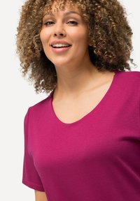 Ulla Popken T-shirt basic - berry