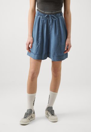 ONLY ONLSUNDANCE ELASTIC - Denimshorts - medium blue denim