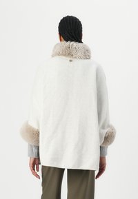 TWINSET Mantella - neve