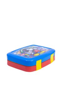 Lunch box rettangolare rosso e blu in plastica con ganci gialli, dotata di grafiche colorate di Topolino sulla copertura blu.