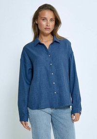 Unselected, palace blue