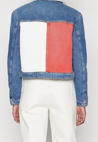 Tommy Jeans Chaqueta vaquera - blue denim