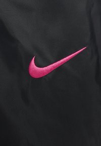 Nike Performance CFC M NK WR WVN 3R - Klubbklær - black/pink prime