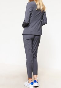 Selected Femme Blejzr - grey