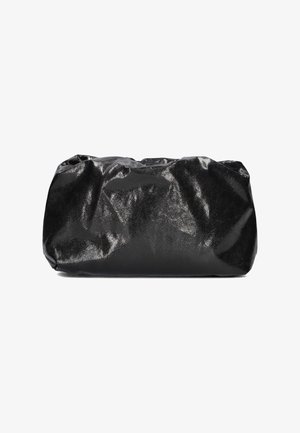 Notre-V Clutch - black crack