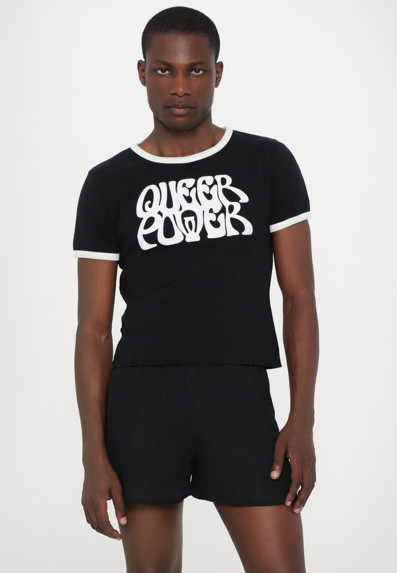Ludovic de Saint Sernin QUEER POWER UNISEX - T-shirt con stampa - black