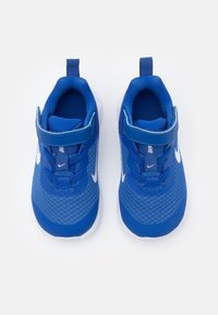 Nike Performance NIKE REVOLUTION 6 (TDV) - Sapatos para corrida em estrada - game royal/white/black