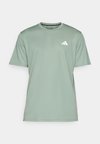 TRAIN ESSENTIALS - Sport T-Shirt - silver green/white