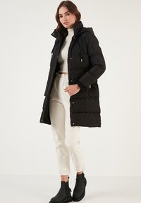 LELA REGULAR FIT - Zimski kaput - black