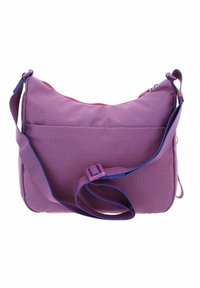 Sac à épaule en nylon violet avec une surface texturée, une sangle ajustable, une fermeture éclair supérieure et une poche arrière. Présente des accents bleus contrastés.