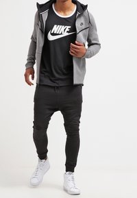 Nike Sportswear Luvtröja - anthracite