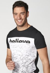 Koroshi SHORT SLEEVE  - Marškinėliai su spaudiniu - blanco white