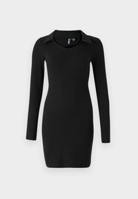 Μαύρο φόρεμα με μακριά μανίκια, V-λαιμό και δομημένο γιακά, φτιαγμένο από ριμπ ύφασμα, που διαθέτει εφαρμοστή σιλουέτα και σχέδιο μέχρι το γόνατο.