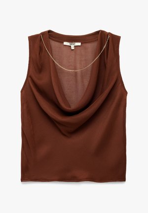 Bruine mouwloze top van een lichtgewicht, gedrapeerde stof met een colhals. Voorzien van een dunne metalen ketting die de schouder accentueert.