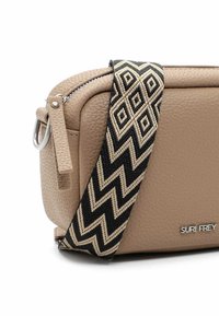 SURI FREY Borsa a tracolla - light brown