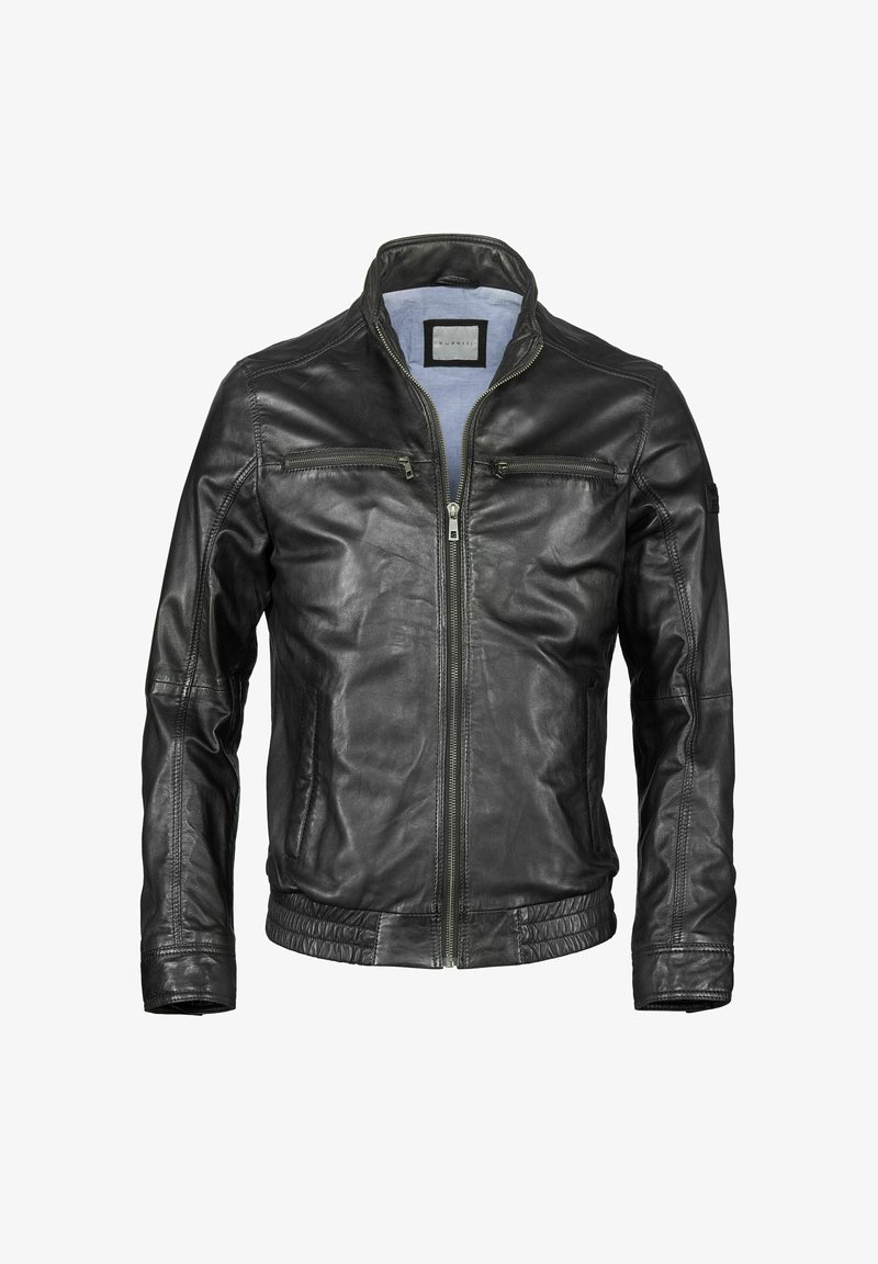 Schwarze Lederjacke mit Stehkragen, zwei vorderen Reißverschlusstaschen und gerippten Akzenten an den Bündchen und am Taillenbund. Glatte Textur.