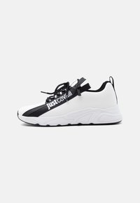 Επιλέχθηκε, white/black