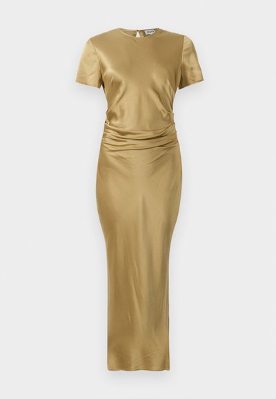 Zlaté saténové šaty s krátkymi rukávmi, okrúhlym výstrihom a skladaním v oblasti pása; priliehavý, dlhý strih. Hladká textúra.