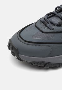 HUGO GO1ST - Αθλητικά παπούτσια - charcoal