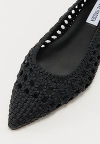 Steve Madden SAXTON - Ballerines - black