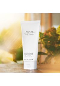 Elizabeth Arden WHITE TEA SKIN SOLUTIONS GENTLE PURIFYING CLEANSER - Rengöringsgel