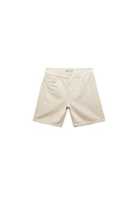 Bermudas de algodón beige con un diseño de pierna recta, bolsillos frontales y una etiqueta en la cinturilla. Textura suave y detalles de costura.