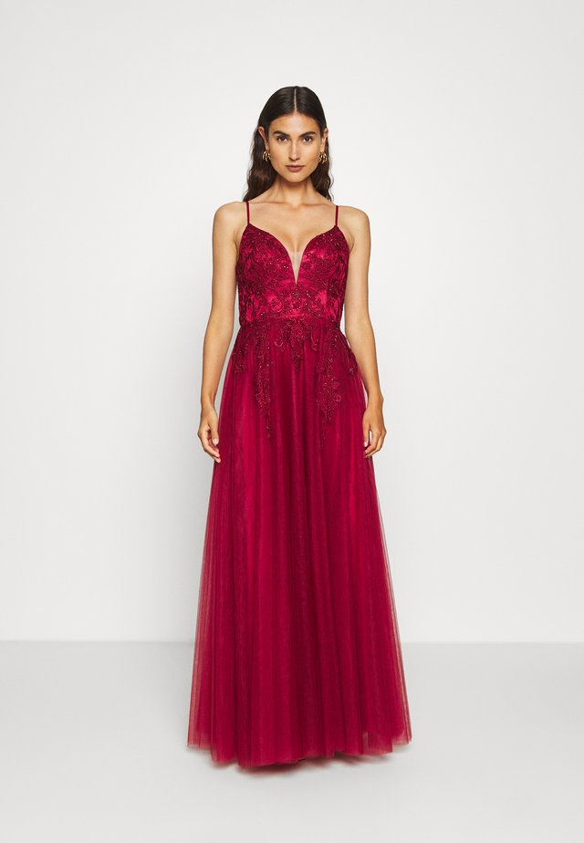 Occasion wear - weinrot