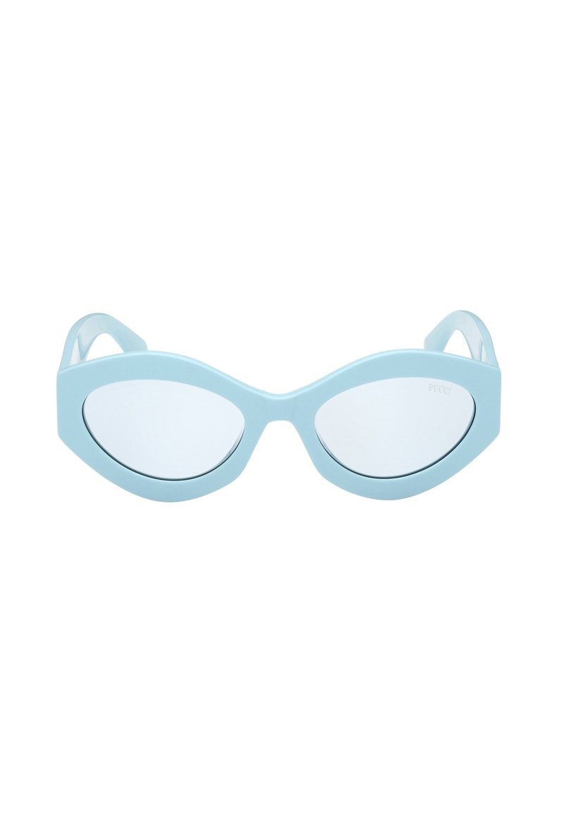Cat-eye solbriller med en lyseblå plastframe, spejllinser og en markant vinkelret design. Har minimale hardware detaljer.
