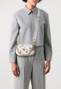 ALDO ALDO X WICKED GOODNEWSGLINDA - Håndveske - pink overflow