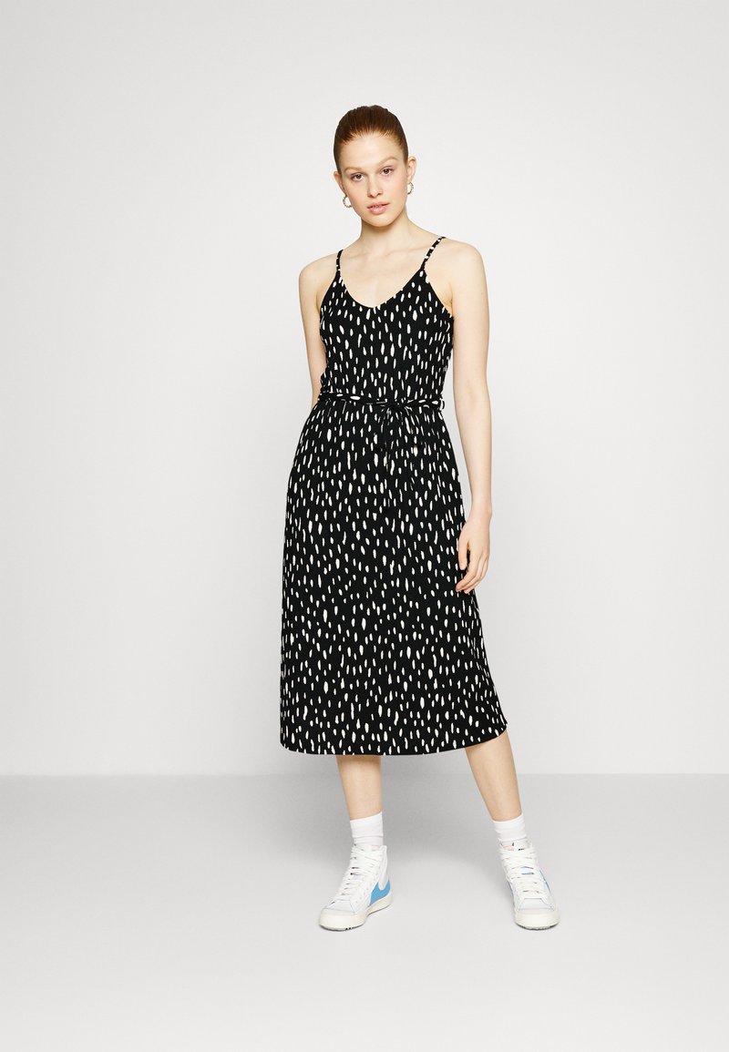 Vero Moda VMLGELINA SINGLET MIDI DRESS - Vestido de dia - black