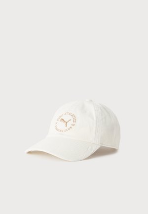 Biała sztruksowa czapka bejsbolowa z beżowym logo Puma oraz haftowanym z przodu napisem "Puma Athletics Running Club".