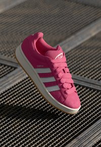 adidas Originals CAMPUS 00S W - Riedlenčių batai - pink fusion/core white