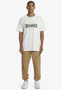 DC Shoes HAMPDEN JOGGING MIT ELASTISCHEM BUND - Jogginghose - clm0 kelp